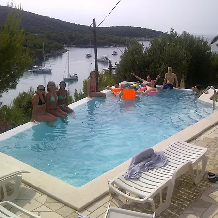 Seaside Family Friendly House With A Swimming Pool Cove Pribinja, Hvar - 15324 Holiday home *