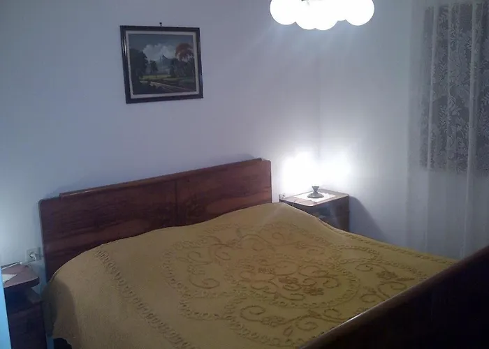 Seaside Family Friendly House With A Swimming Pool Cove Pribinja, Hvar - 15324