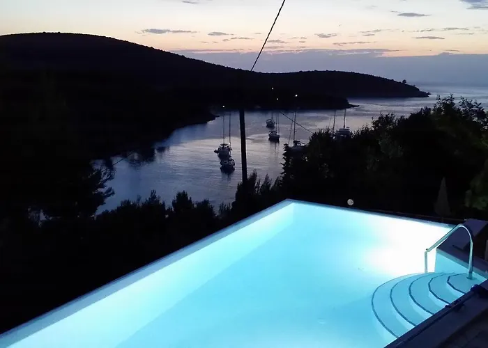 Prázdninový dům Seaside Family Friendly House With A Swimming Pool Cove Pribinja, Hvar - 15324