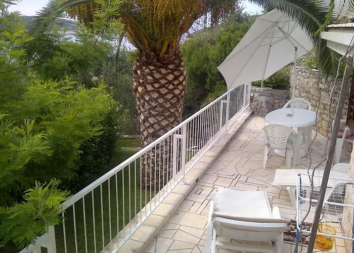 Seaside Family Friendly House With A Swimming Pool Cove Pribinja, Hvar - 15324 Prázdninový dům *