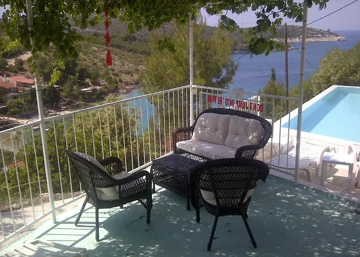 Seaside Family Friendly House With A Swimming Pool Cove Pribinja, Hvar - 15324 Prázdninový dům