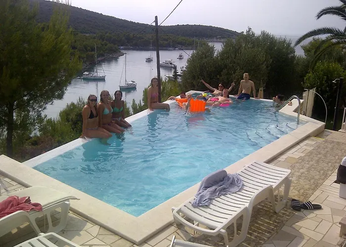 Seaside Family Friendly House With A Swimming Pool Cove Pribinja, Hvar - 15324 Prázdninový dům *