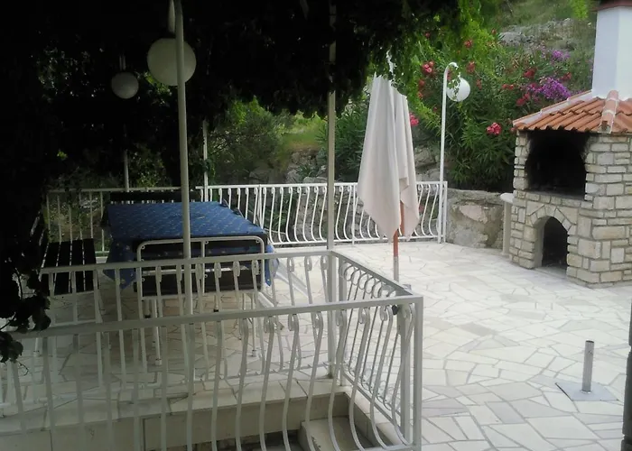 Seaside Family Friendly House With A Swimming Pool Cove Pribinja, Hvar - 15324 Holiday home *