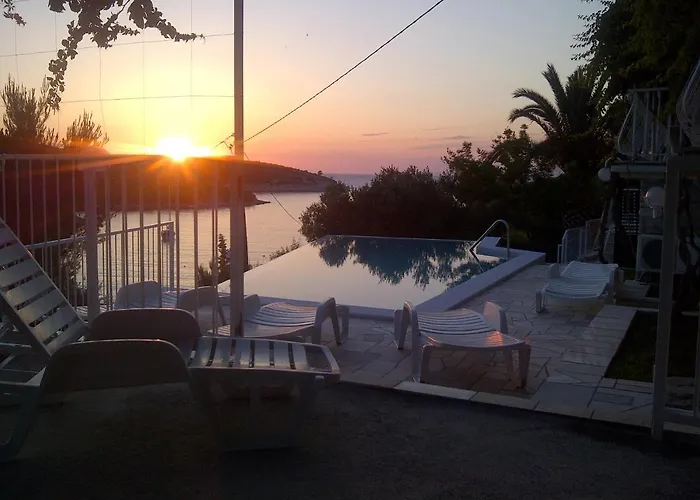 Holiday home Seaside Family Friendly House With A Swimming Pool Cove Pribinja, Hvar - 15324