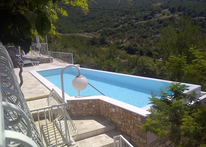 Seaside Family Friendly House With A Swimming Pool Cove Pribinja, Hvar - 15324 Holiday home *